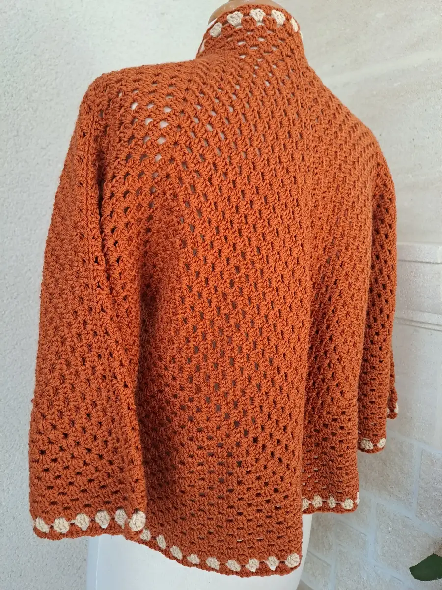 Veste au crochet Ocre