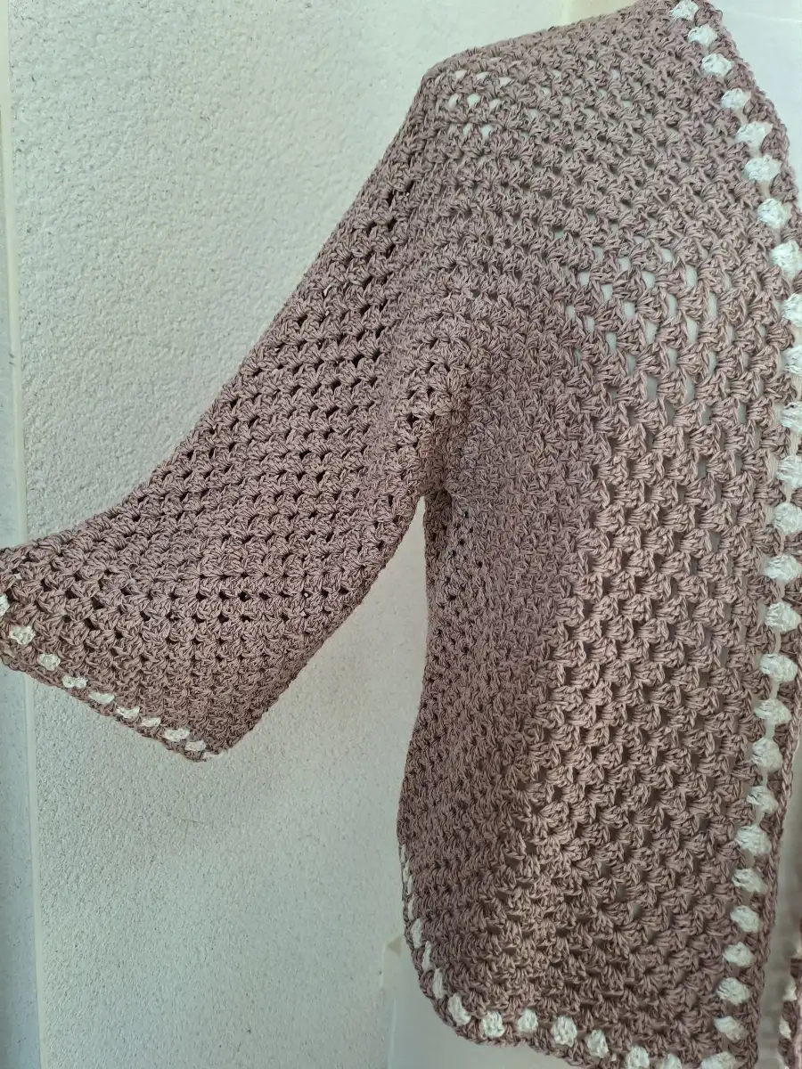 Veste au crochet beige